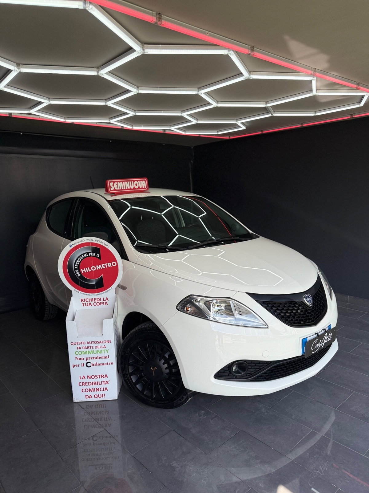 Lancia Ypsilon 0.9 TwinAir 5 porte Metano Ecochic Gold