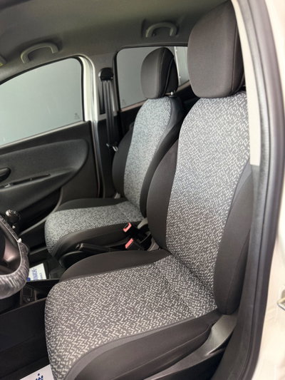 Lancia Ypsilon 0.9 TwinAir 5 porte Metano Ecochic Gold (15)