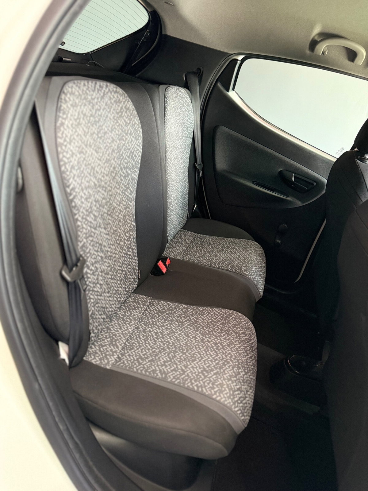 Lancia Ypsilon 0.9 TwinAir 5 porte Metano Ecochic Gold (18)