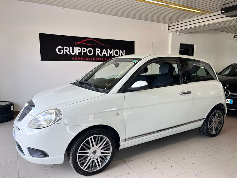 Lancia Ypsilon 1.2 Platino