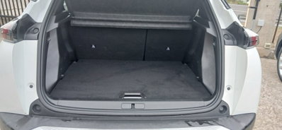 Peugeot 2008 BlueHDi 110 S&S Allure Pack (17)