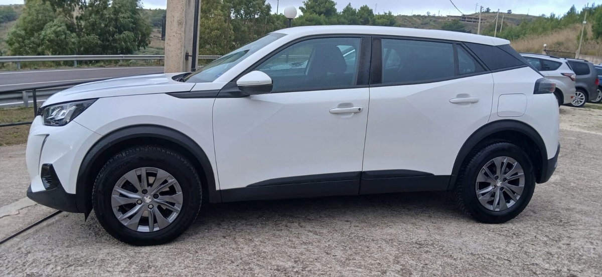 Peugeot 2008 BlueHDi 110 S&S Allure Pack (4)