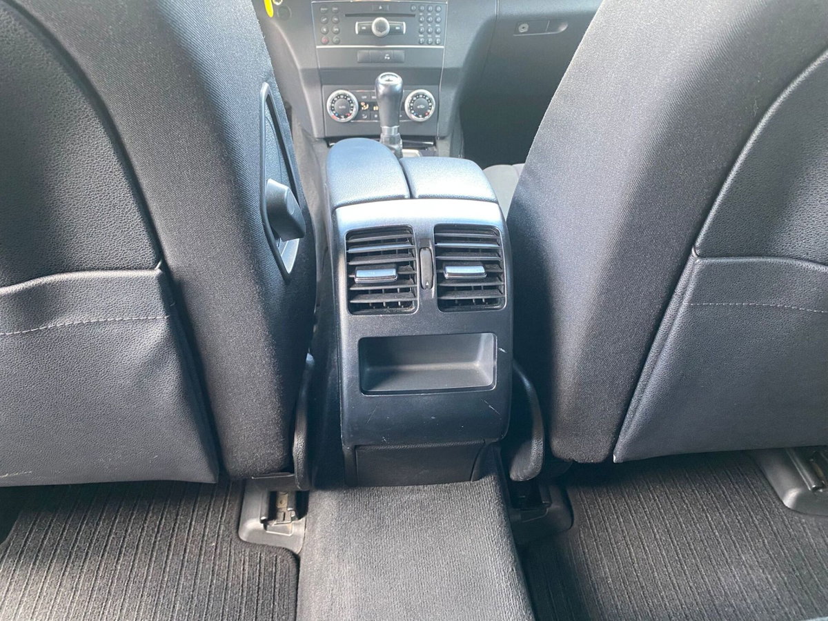 Mercedes-Benz GLK 200 CDI 2WD BlueEFFICIENCY Sport (12)