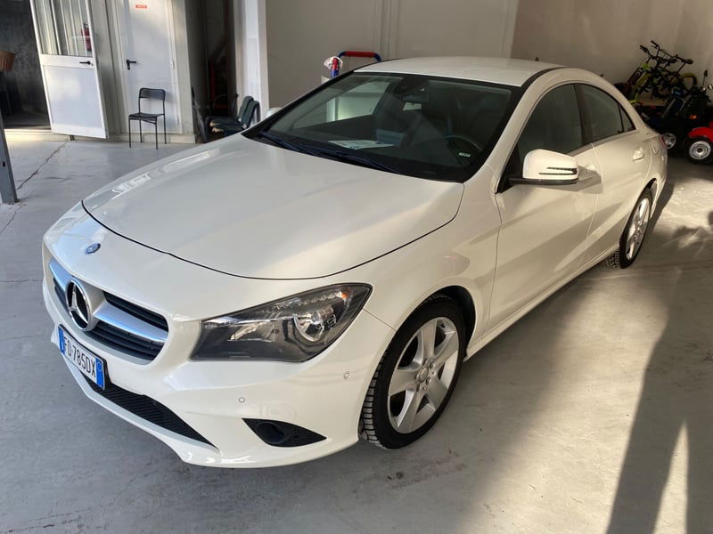 Mercedes-Benz CLA 180 d Premium