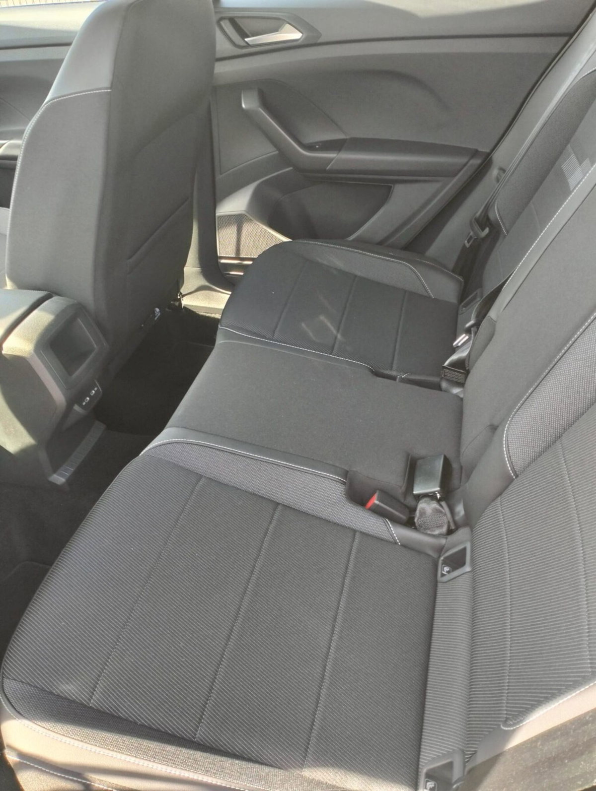 Volkswagen T-Cross 1.0 TSI 110 CV DSG Style (7)