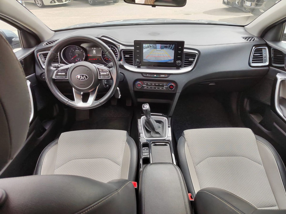 Kia XCeed 1.6 CRDi 115 CV Style (10)