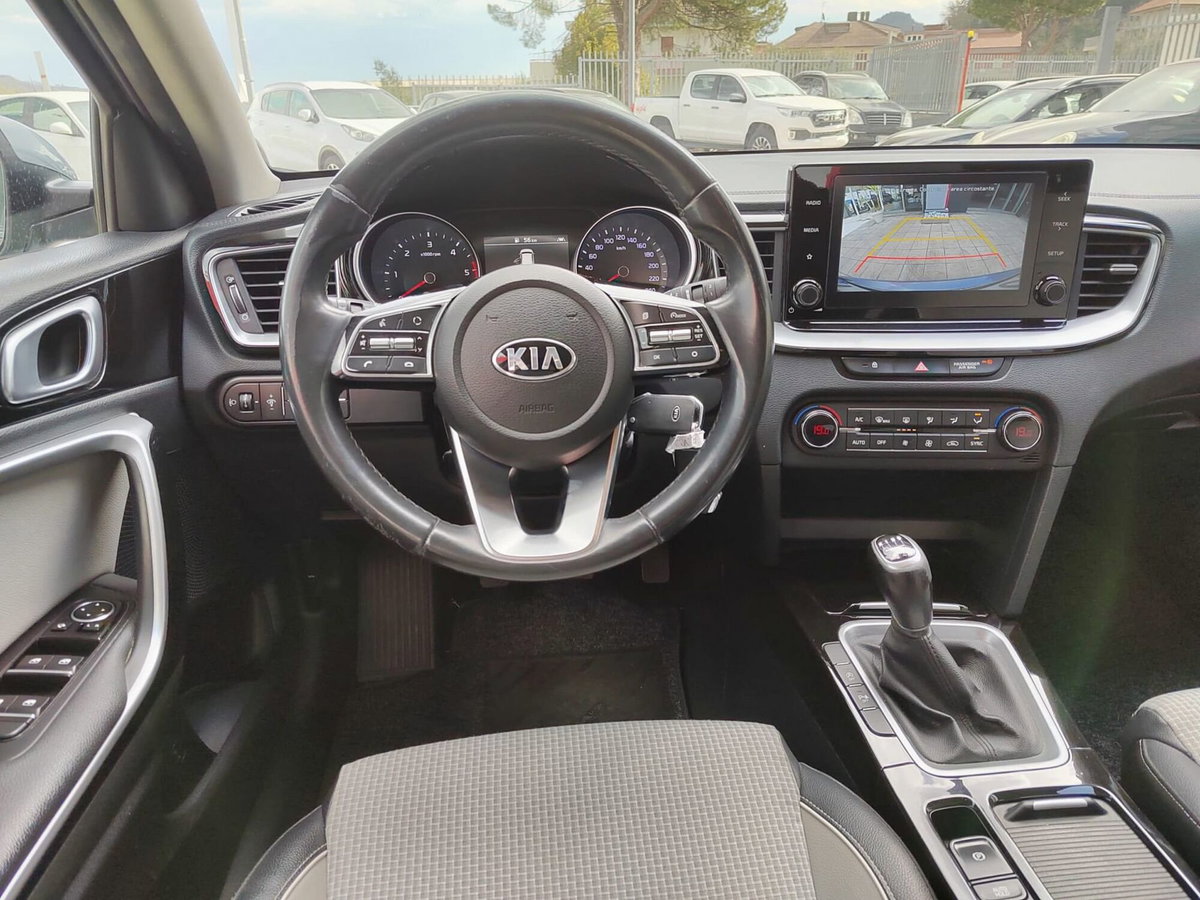 Kia XCeed 1.6 CRDi 115 CV Style (11)
