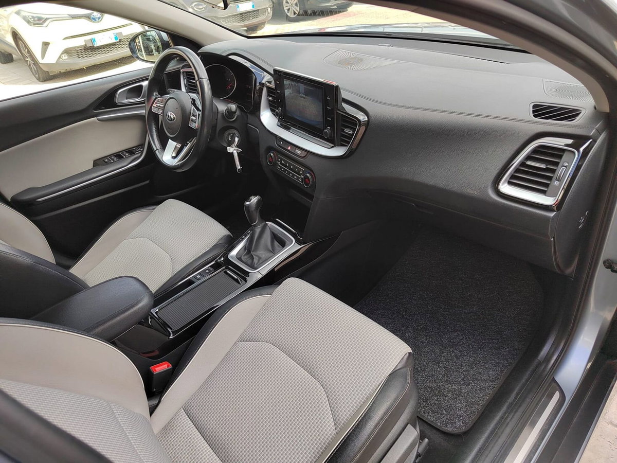 Kia XCeed 1.6 CRDi 115 CV Style (15)