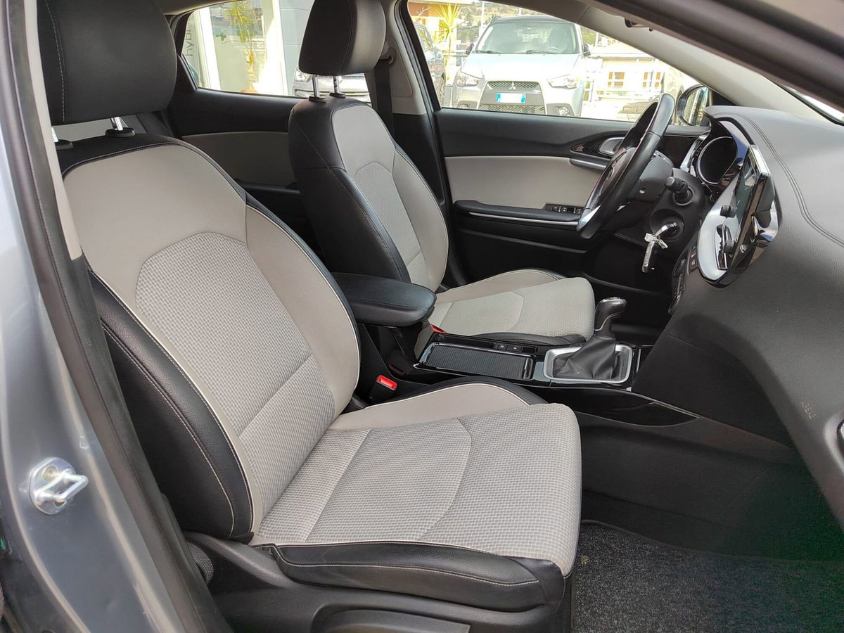 Kia XCeed 1.6 CRDi 115 CV Style (16)