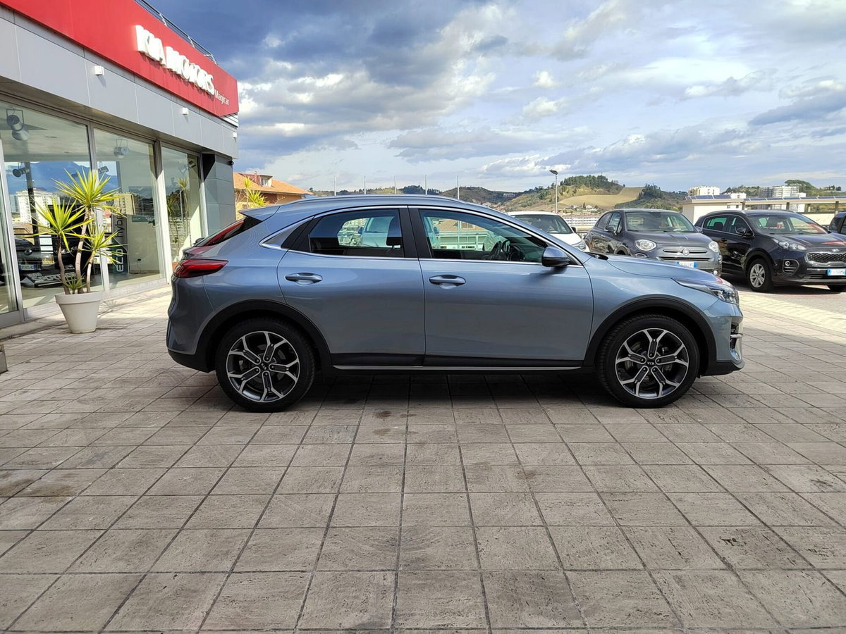 Kia XCeed 1.6 CRDi 115 CV Style (2)