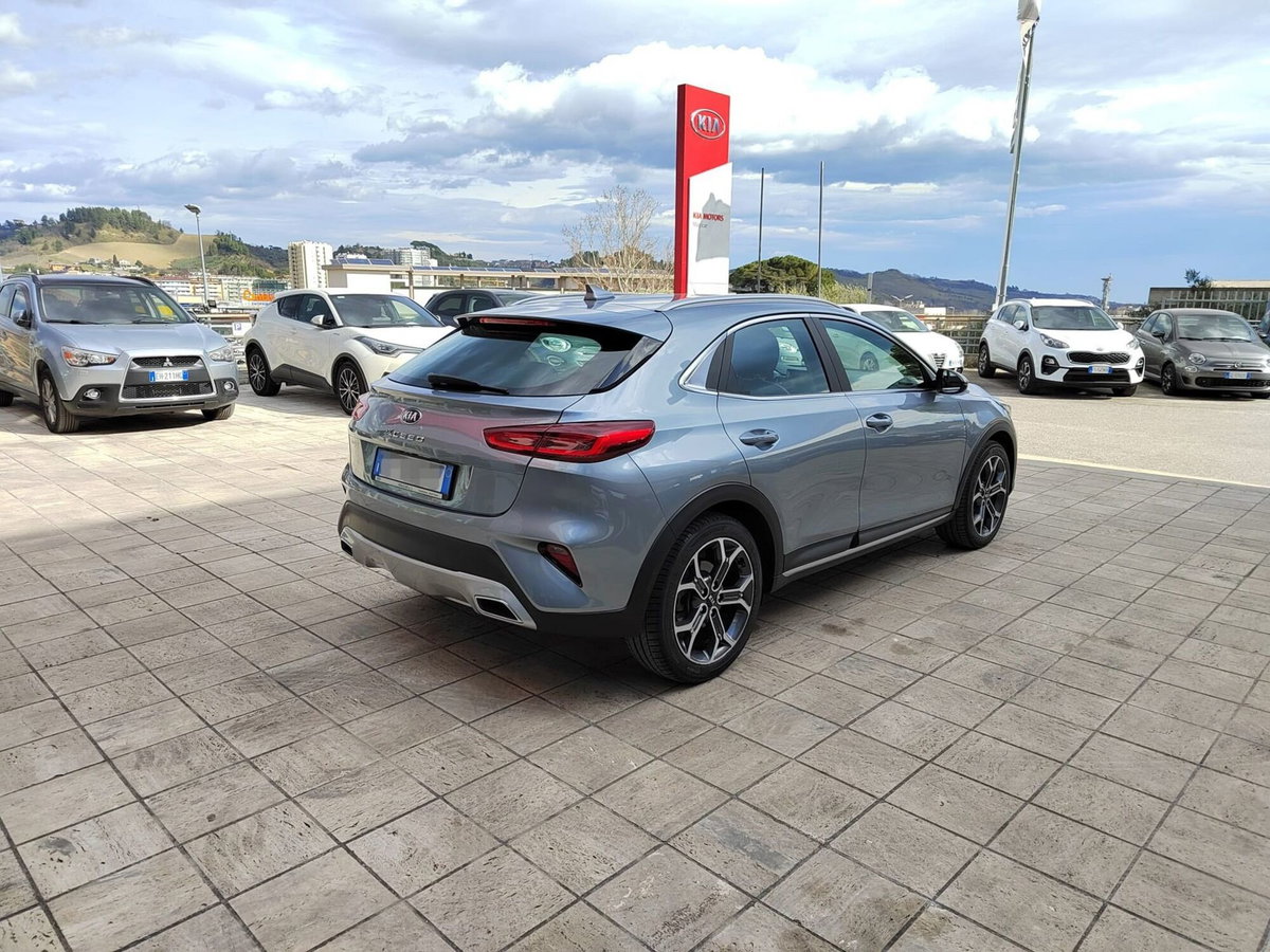 Kia XCeed 1.6 CRDi 115 CV Style (3)