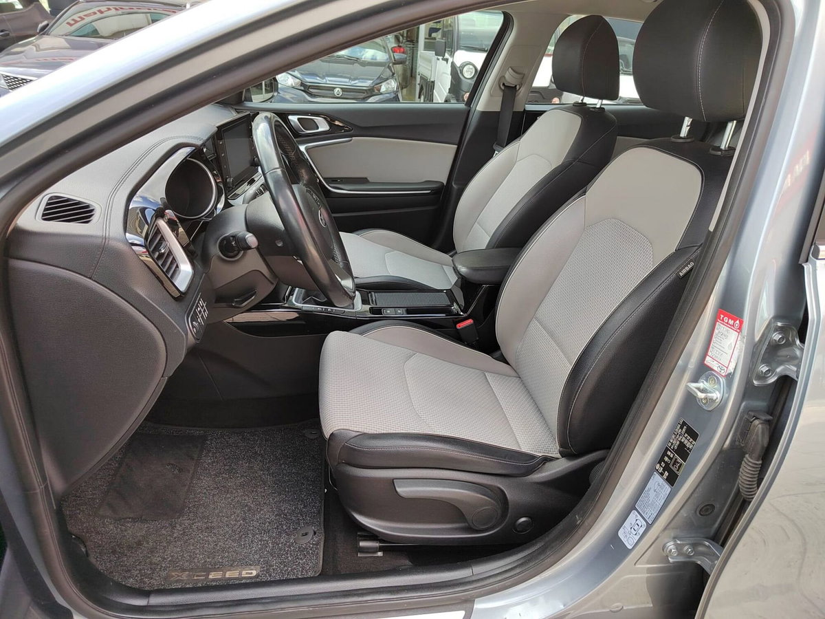 Kia XCeed 1.6 CRDi 115 CV Style (8)