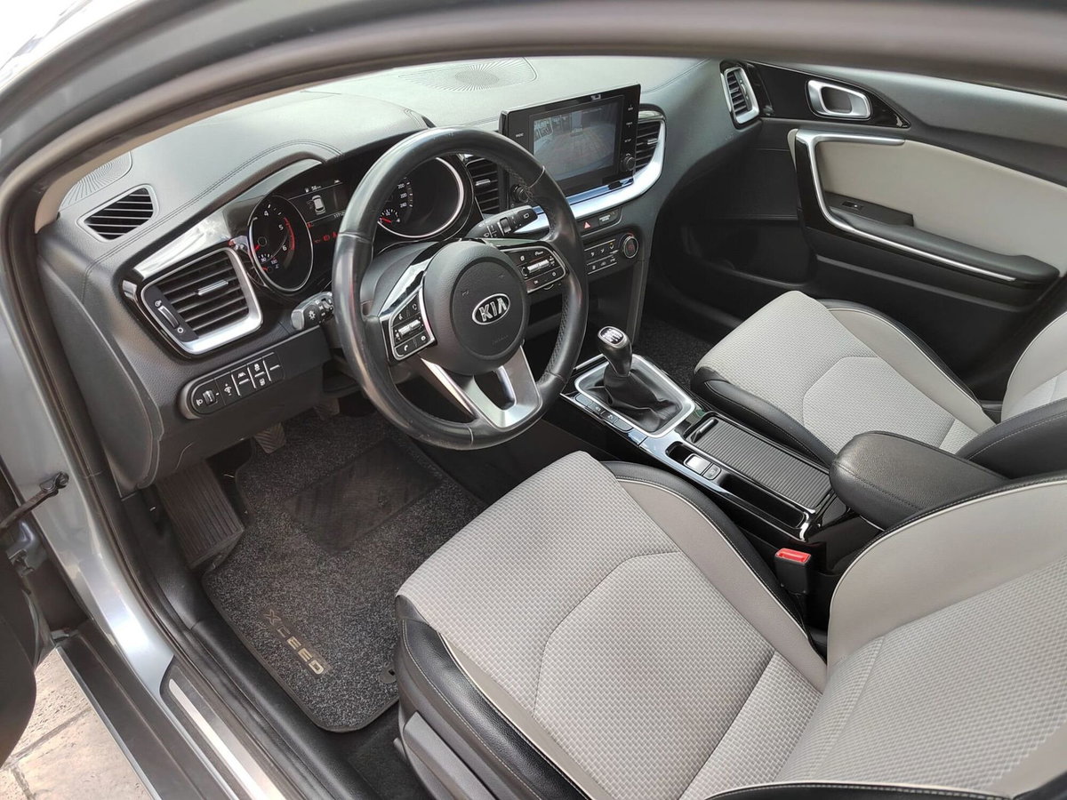 Kia XCeed 1.6 CRDi 115 CV Style (9)