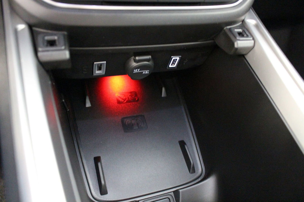 Jeep Avenger 1.2 turbo e-hybrid mhev Summit fwd 110cv edct6 (15)