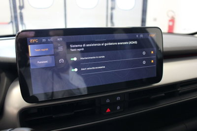Jeep Avenger 1.2 turbo e-hybrid mhev Summit fwd 110cv edct6 (20)
