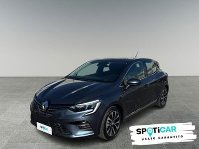 Renault Clio Full Hybrid E-Tech 140 CV 5 porte Intens usata
