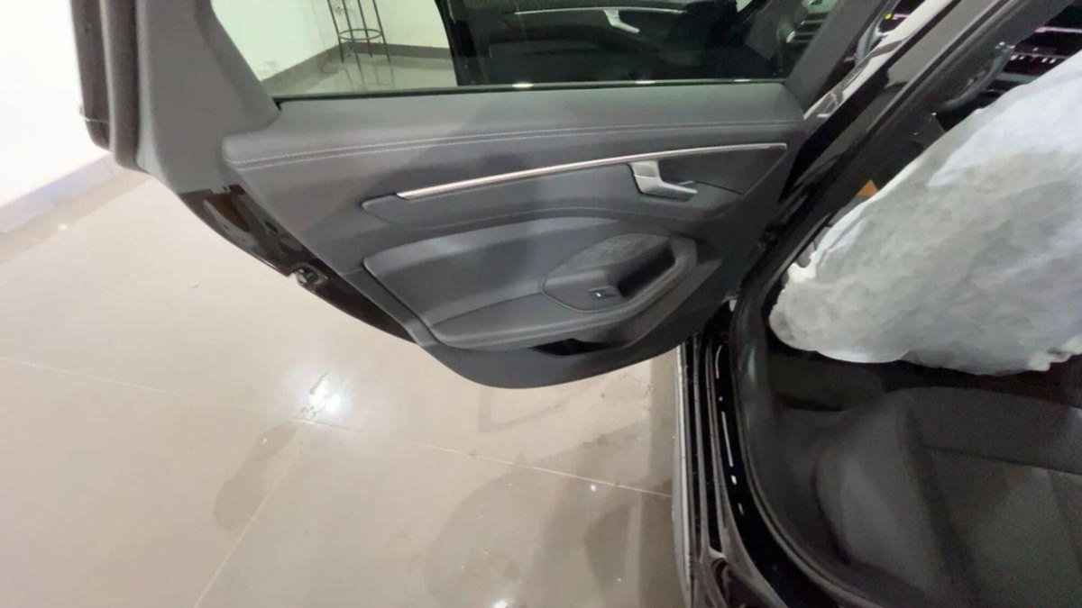 Audi A6 Avant 2.0 tdi mhev + S line edition quattro 204cv s-tronic (11)