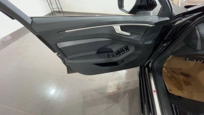 Audi A6 Avant 2.0 tdi mhev + S line edition quattro 204cv s-tronic (8)
