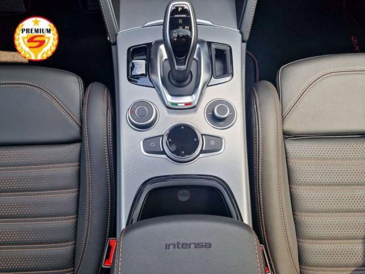 Alfa Romeo Stelvio 2.0 t Intensa Q4 280cv auto (13)