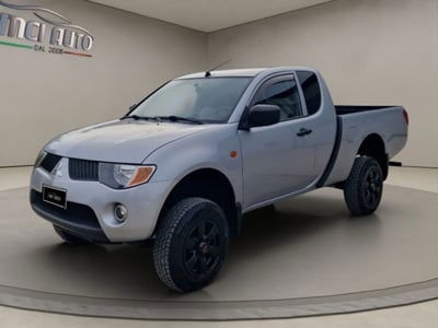 Mitsubishi L200 2.5 DI-D/136CV Club Cab Intense usato