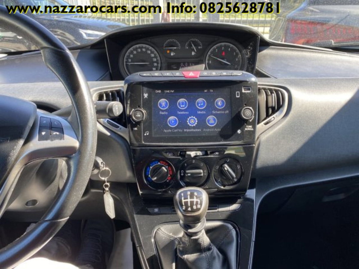 Lancia Ypsilon 1.0 FireFly 5 porte S&S Hybrid Ecochic Gold (11)