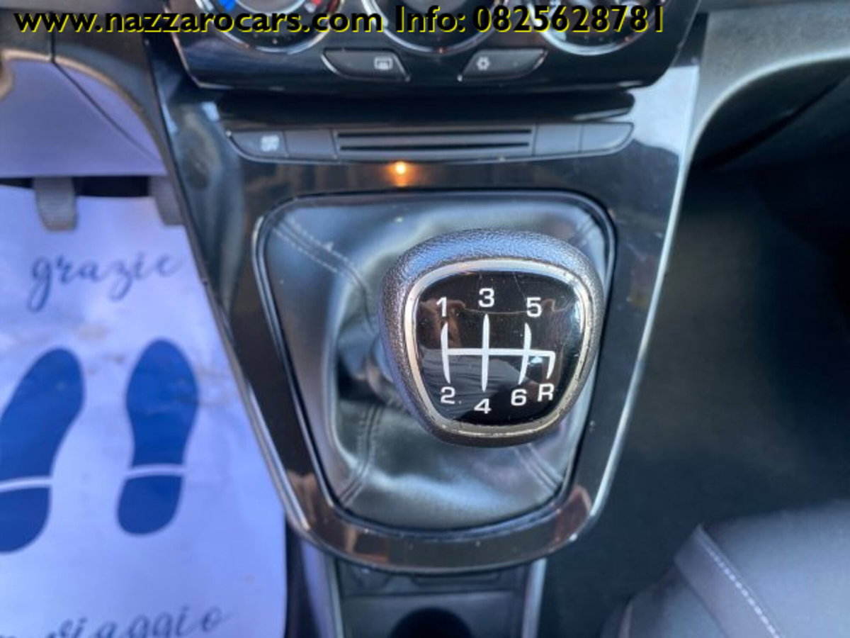 Lancia Ypsilon 1.0 FireFly 5 porte S&S Hybrid Ecochic Gold (13)