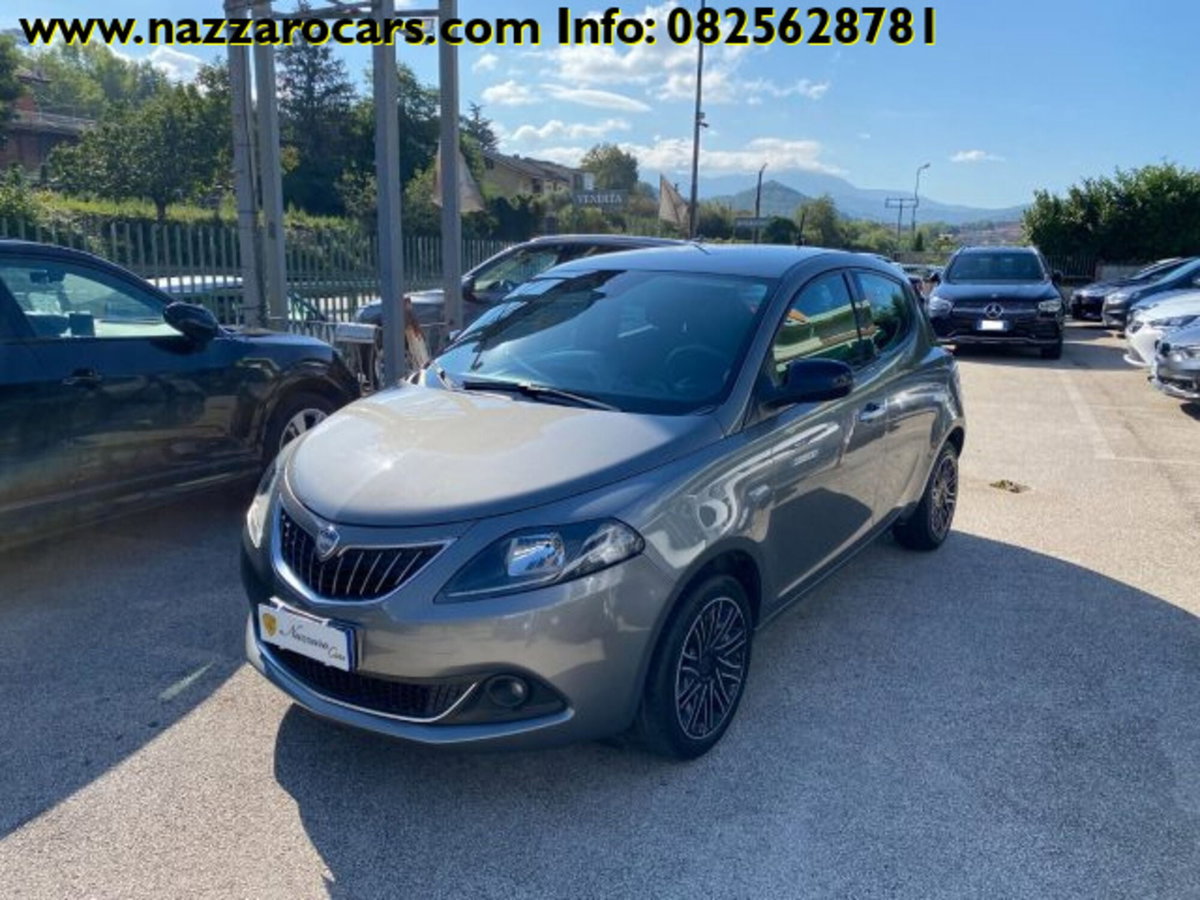 Lancia Ypsilon 1.0 FireFly 5 porte S&S Hybrid Ecochic Gold (16)