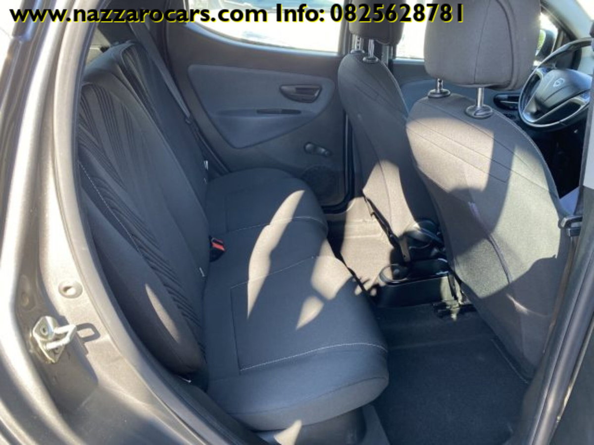 Lancia Ypsilon 1.0 FireFly 5 porte S&S Hybrid Ecochic Gold (20)