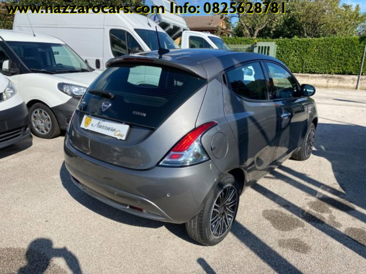 Lancia Ypsilon 1.0 FireFly 5 porte S&S Hybrid Ecochic Gold (5)