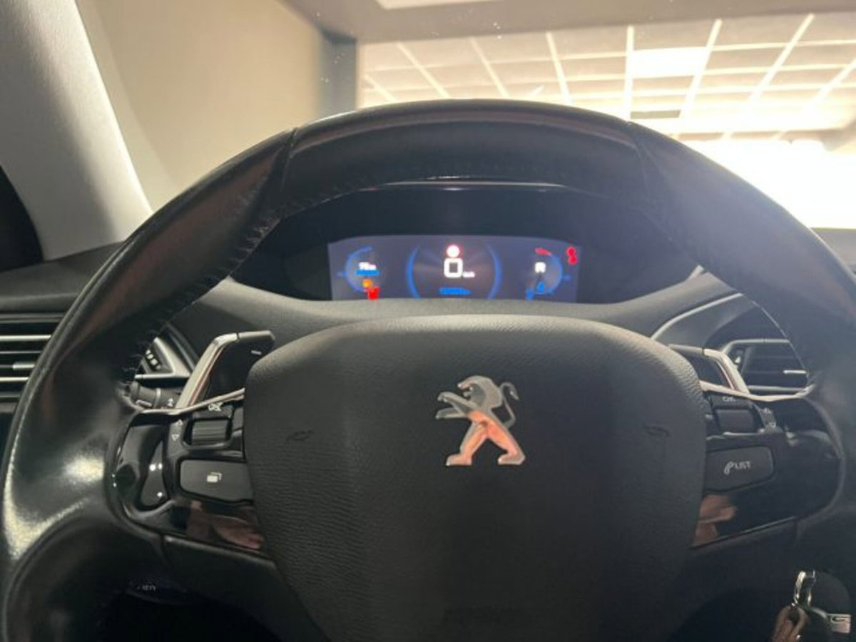 Peugeot 308 SW BlueHDi 130 S&S EAT8 Active Business (6)
