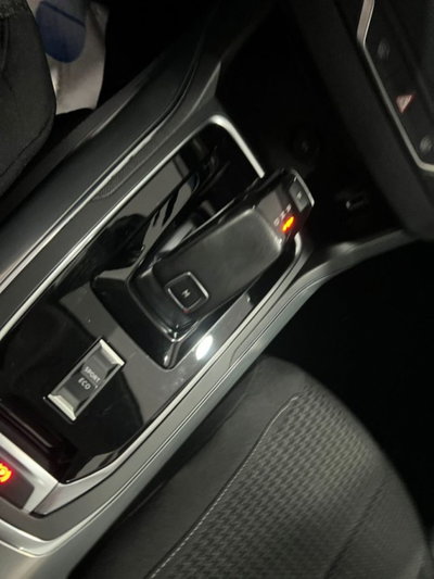 Peugeot 308 SW BlueHDi 130 S&S EAT8 Active Business (8)