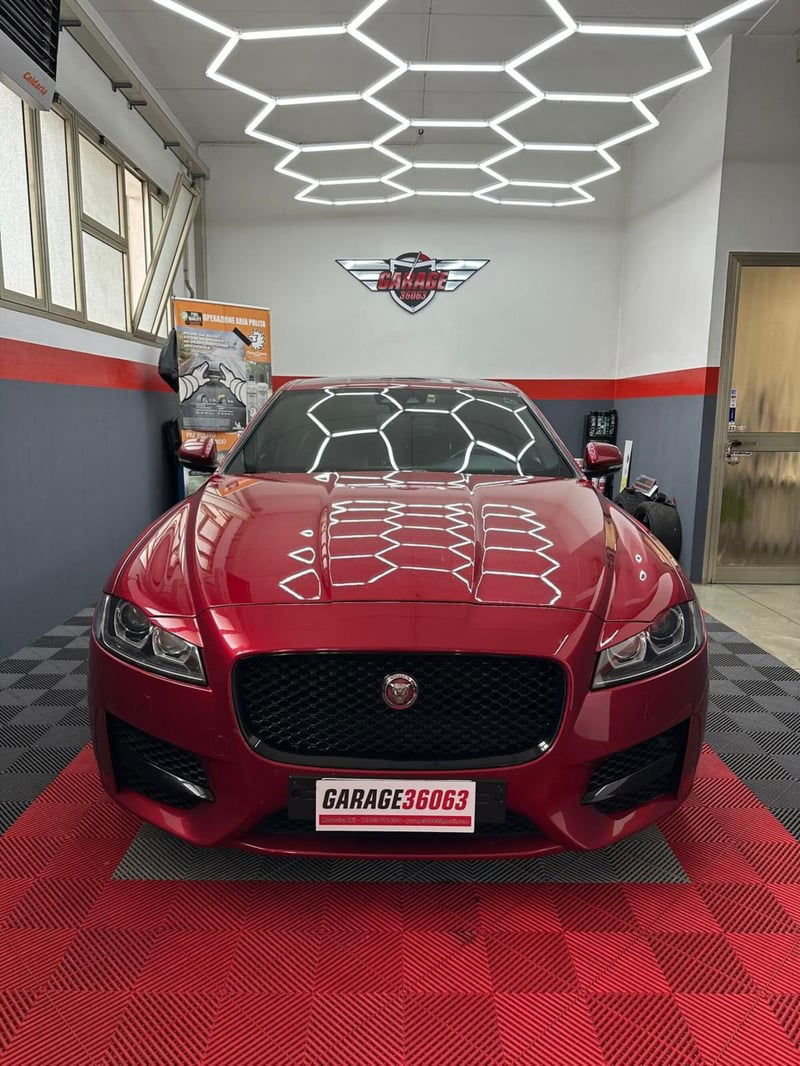Jaguar XF 2.0 D 180 CV AWD aut. R-Sport