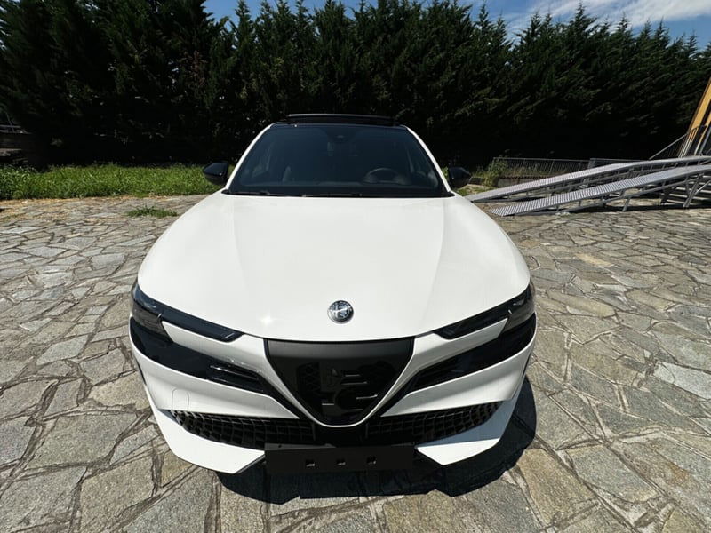 Alfa Romeo Junior 1.2 ibrida Speciale 145cv edct6