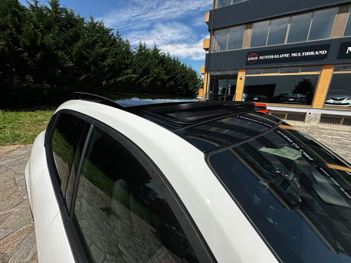 Alfa Romeo Junior 1.2 ibrida Speciale 145cv edct6 (10)