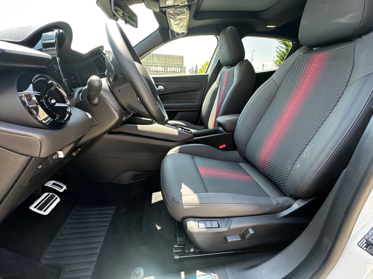 Alfa Romeo Junior 1.2 ibrida Speciale 145cv edct6 (16)