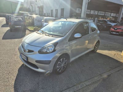 Toyota Aygo 1.0 12V VVT-i 3 porte Sol usata