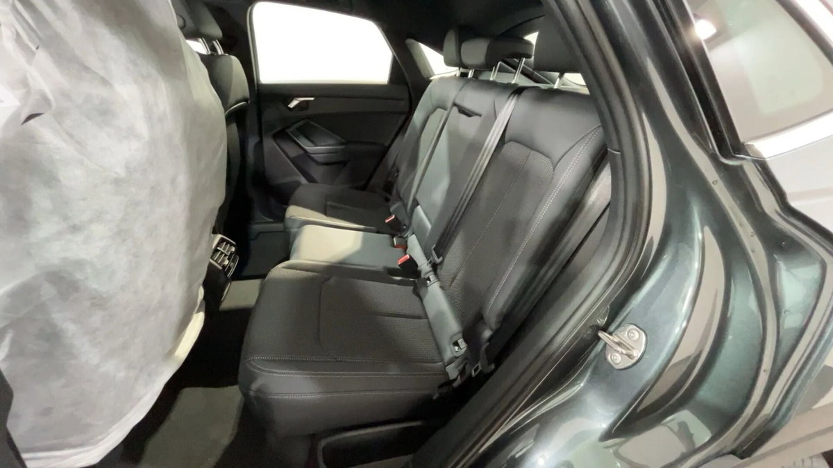 Audi Q3 Sportback 35 TDI quattro S tronic S line edition (8)
