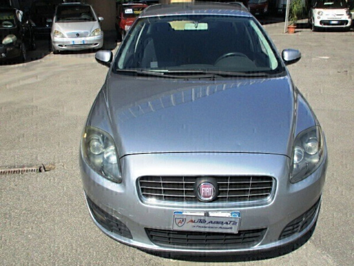 Fiat Croma 1.8 Mpi 16V Dynamic (2)