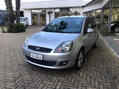 Ford Fiesta 1.4 TDCi 5p. Ambiente usata