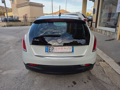 Lancia Delta 1.6 MJT DPF Gold (5)
