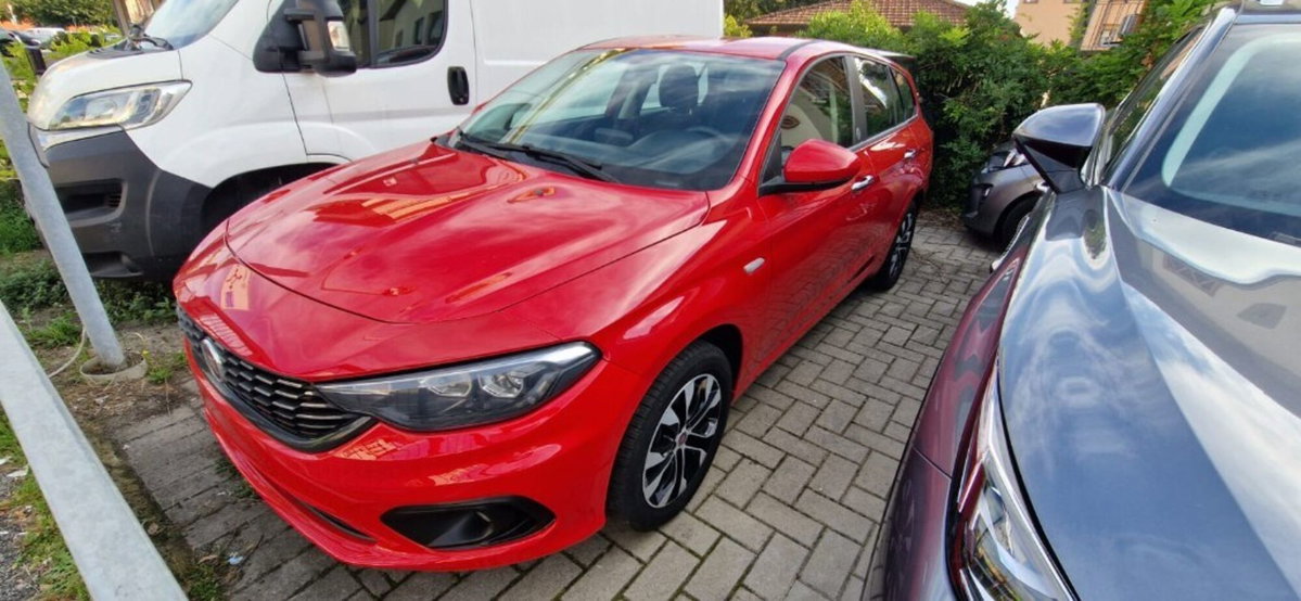 Fiat Tipo Station Wagon Tipo 1.3 Mjt S&S SW Mirror (2)
