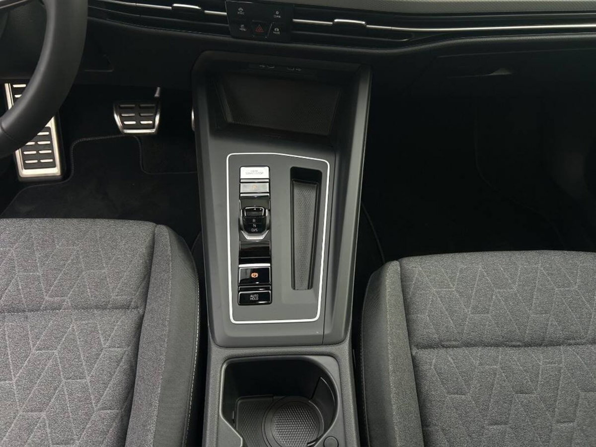 Volkswagen Golf 2.0 tdi Life 115cv (12)