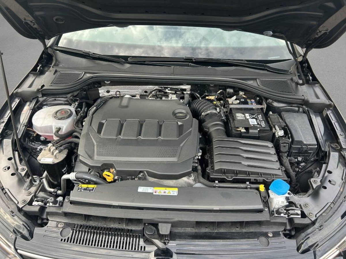 Volkswagen Golf 2.0 tdi Life 115cv (14)