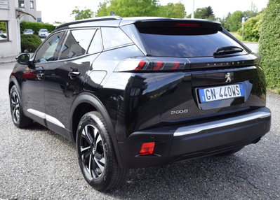 Peugeot 2008 PureTech 100 S&S Allure (8)