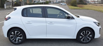 Peugeot 208 PureTech 75 Stop&Start 5 porte Allure (5)