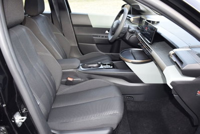 Lancia Ypsilon 54kWh LX 156cv (11)