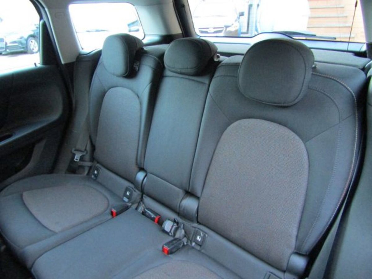 MINI Mini Countryman 2.0 Cooper D Hype Countryman (11)