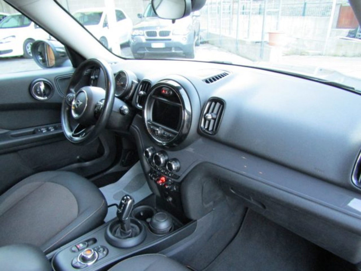 MINI Mini Countryman 2.0 Cooper D Hype Countryman (15)