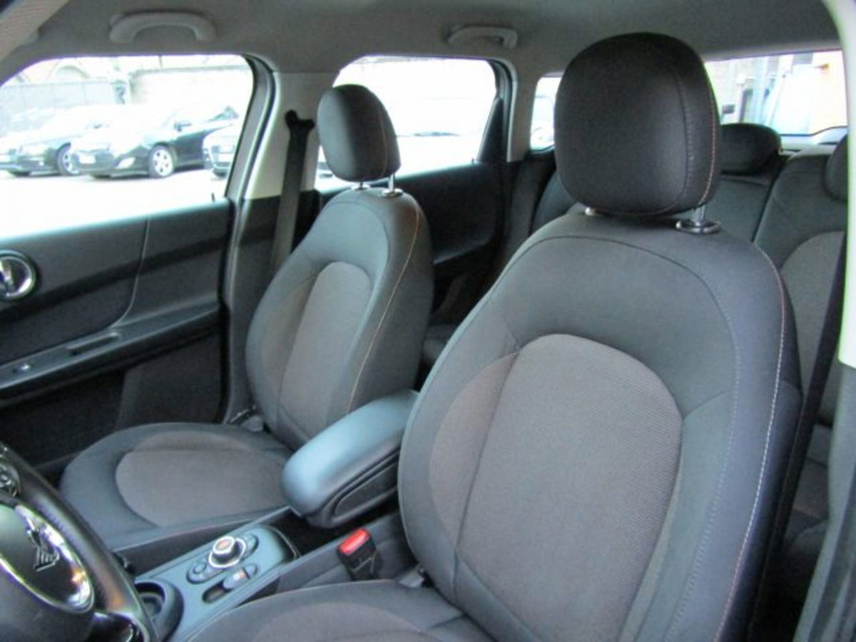 MINI Mini Countryman 2.0 Cooper D Hype Countryman (9)