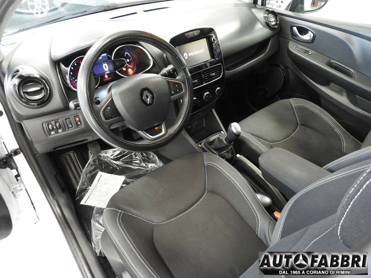 Renault Clio SporTour 1.5 dCi 75CV SporTour Confort (14)